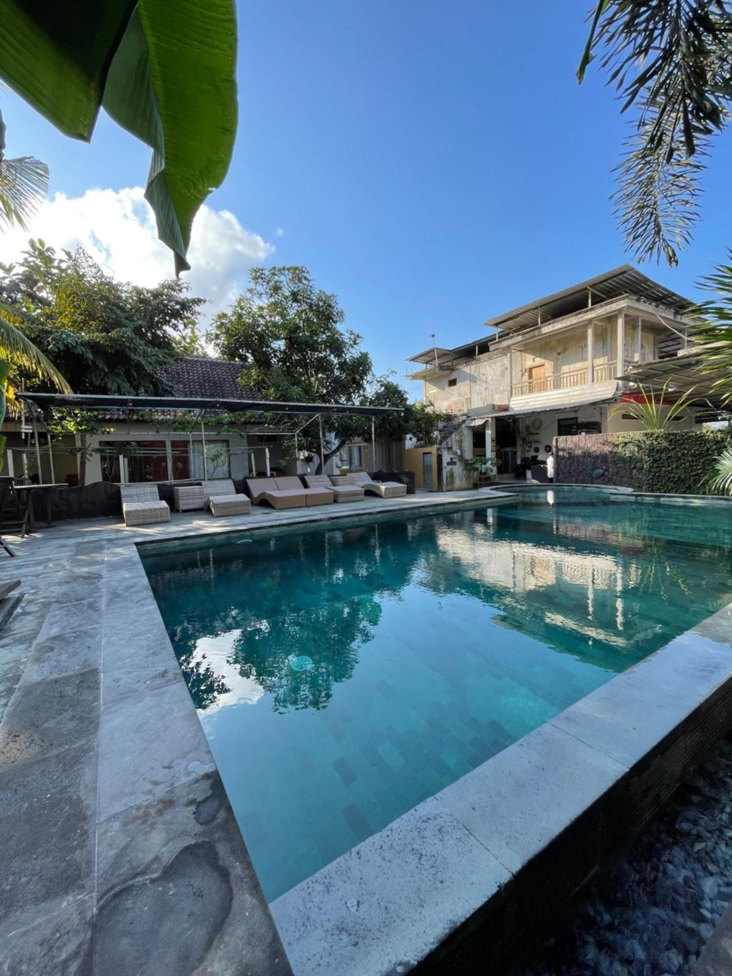 Tri Putri Homestay Kuta  Dış mekan fotoğraf