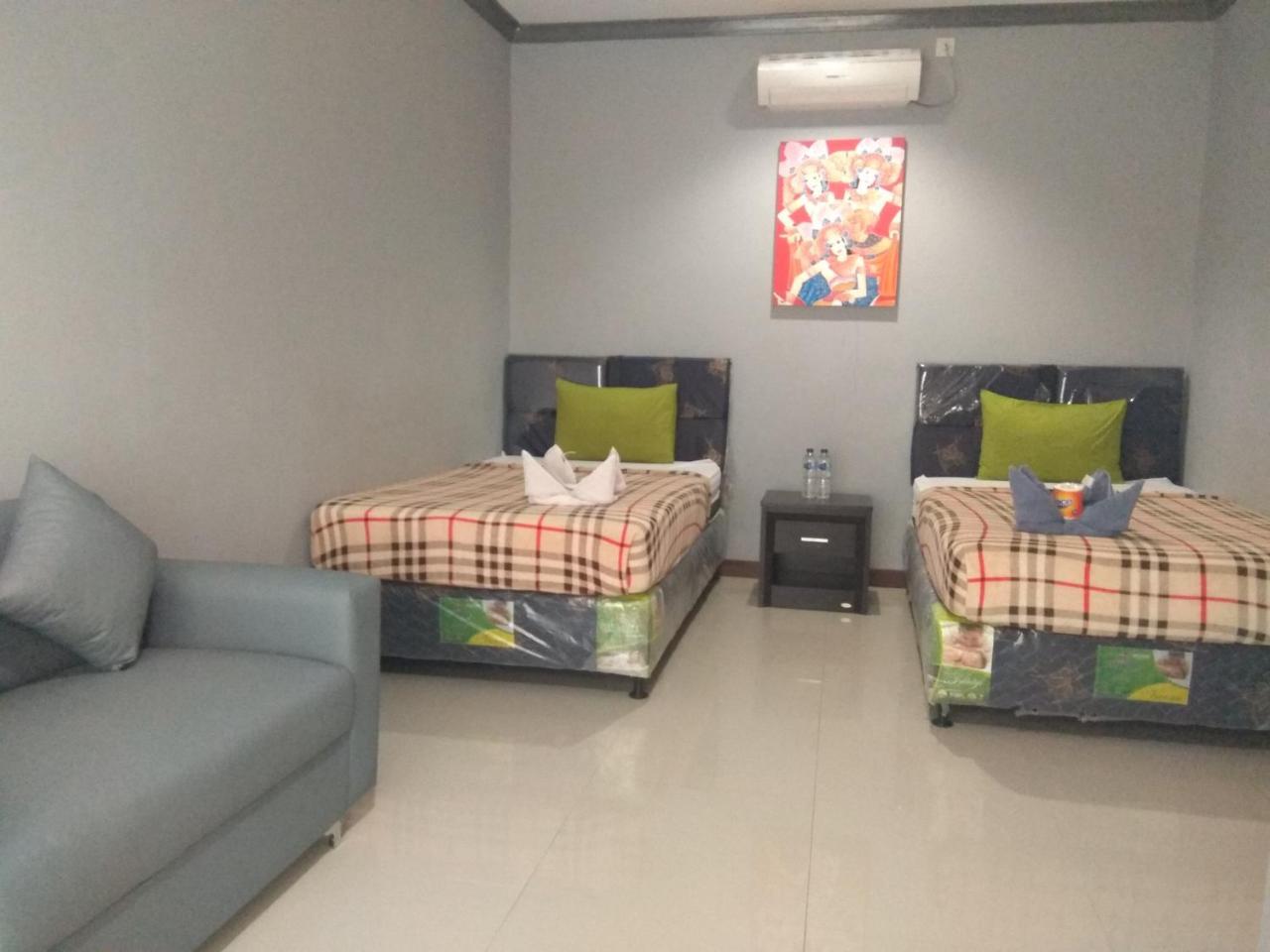 Tri Putri Homestay Kuta  Dış mekan fotoğraf